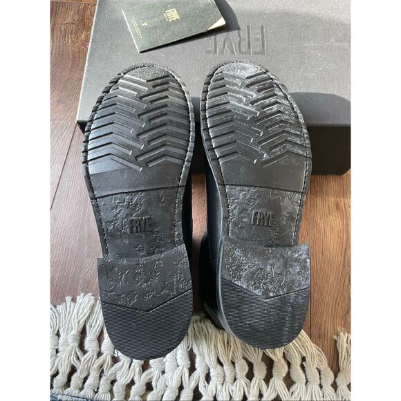 Frye‎ Women Veronica Bootie New In Box Size 7.5 - Picture 5 of 7